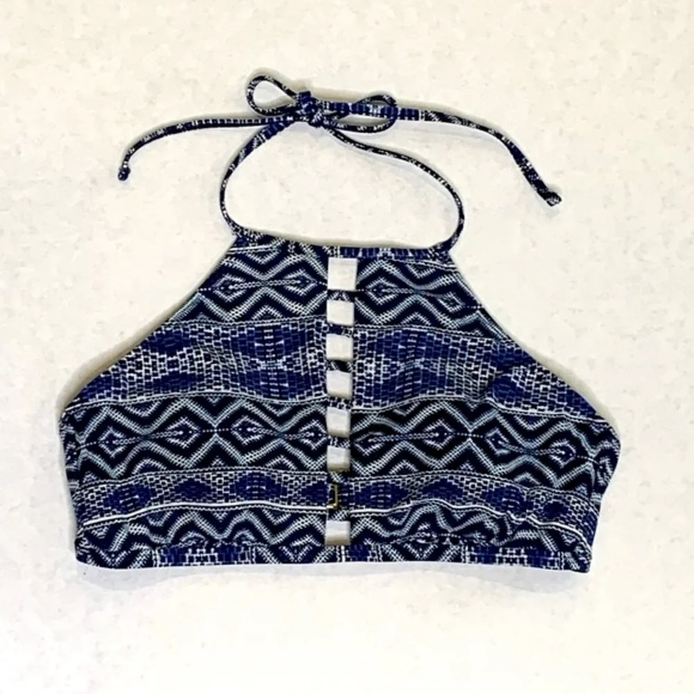 La Blanca Halter Bikini Top Size 6 Indigo Geometric Aztec Padded Peekaboo Front